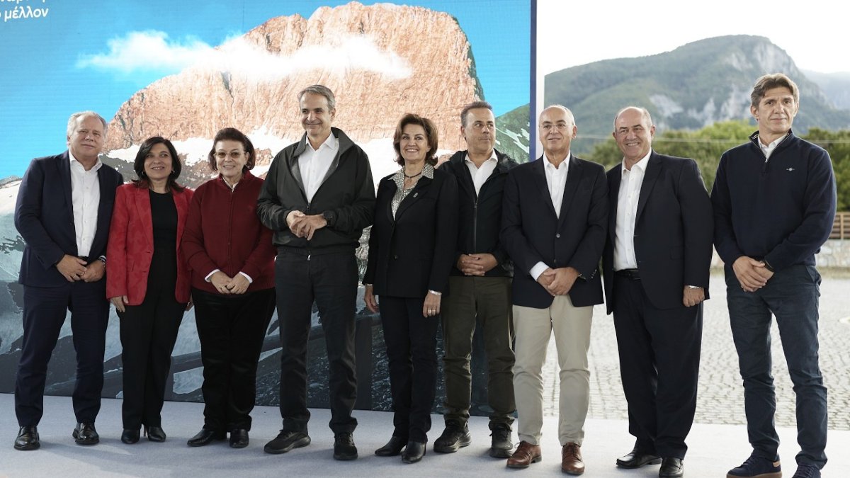 Yunanistan Olimpos Dağı'nın UNESCO Dünya Mirası Listesi'ne girmesini kutluyor