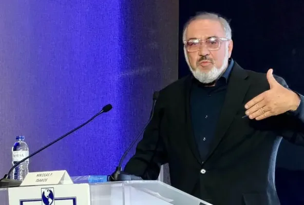 Yunan armatör Nikos Tsakos: Tüm gemilerimize Yunan bayrağı çekmek istiyoruz