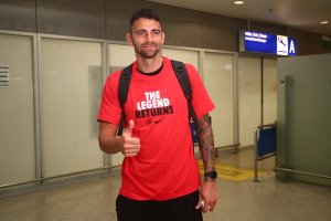 Yunan basketbol kulübü Olimpiakos'un ABD'li transferi John Konchar Atina'ya ulaştı
