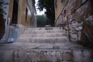 Yunanistan Meteoroloji Servisi (EMY), Teselya ve Dodekanez için kırmızı uyarı verdi