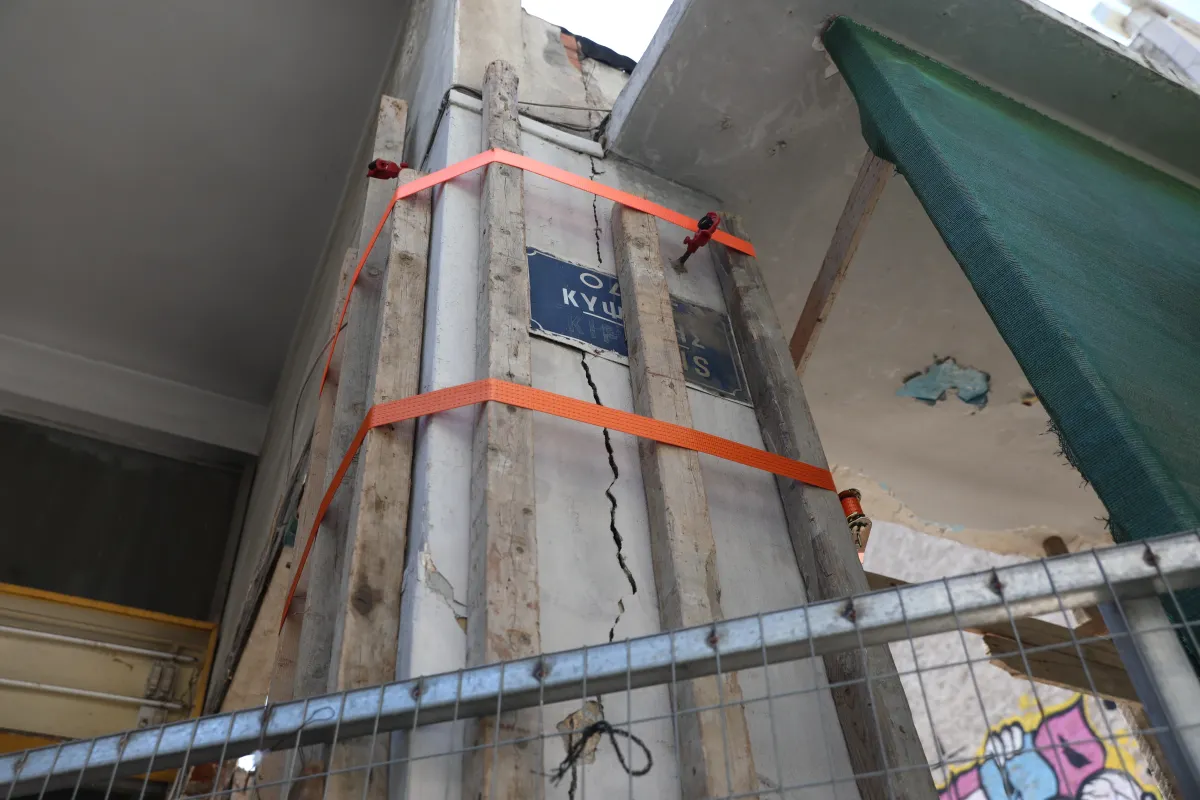 Mühendislik raporları: Atina Metrosu 4. Hattı inşaatı Kypseli'deki apartmanlarda yapısal hasara yol açtı