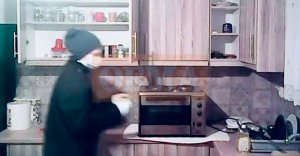 Atina'da askeri doktorun yemeklerine atropin katan kadın kameraya yakalandı