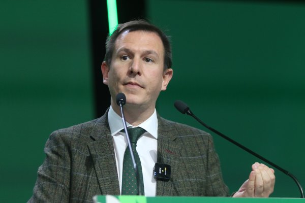 Yunan PASOK milletvekili Doudonis: Anketlerde 'Kasidiaris partisi'ni ölçenler utanmalı, çünkü suç örgütü barındırıyor