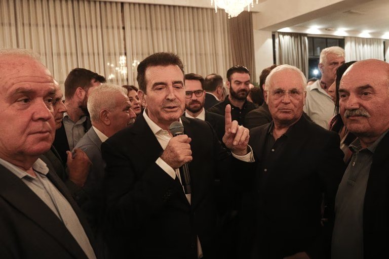Yunan Bakan Hrisohoidis: Göçmenlere ev alt kiralaması yasaklanacak, «onları dışarı atacağız»