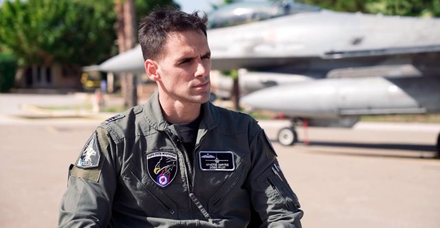 28 Ekim'de Selanik üzerinde uçacak Yunan F-16 'Zeus' pilotu: 'Büyük bir onur hissediyorum'