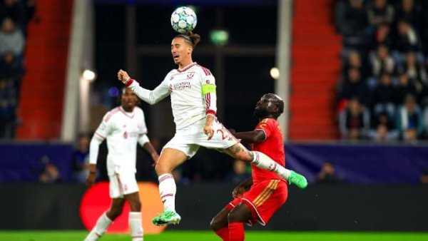 Yunan futbolcu Kostas Tsimikas, Liverpool'da ilk kez kaptan olarak sahaya çıktı: 6-3'lük galibiyet