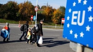 Yunanistan AB'ye acil göç mekanizması ve üçüncü ülkede geri dönüş merkezleri öneriyor