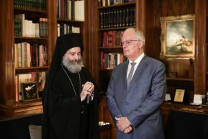 Yunanistan Cumhurbaşkanı Tasoulas, Atina'da Avustralya Başpiskoposu Makarios ile görüştü