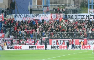 Yunan kulübü Olympiakos, Panetolikos maçına gidecek taraftarlara buluşma noktasını duyurdu
