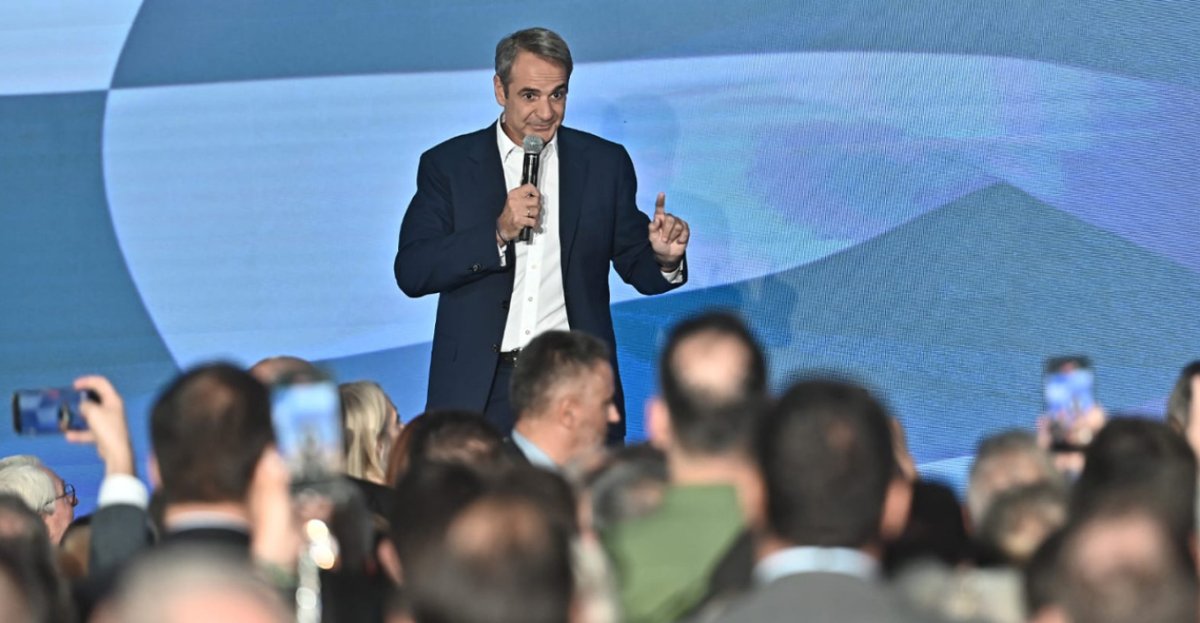 Yeni Demokrasi'nin 52. yılında Miçotakis: Sadece bizim parti istikrar ve değişimi sağlayabilir