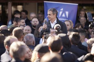 Yunanistan Başbakanı Miçotakis, 2027 seçimi öncesinde siyasi istikrarsızlığa karşı uyardı