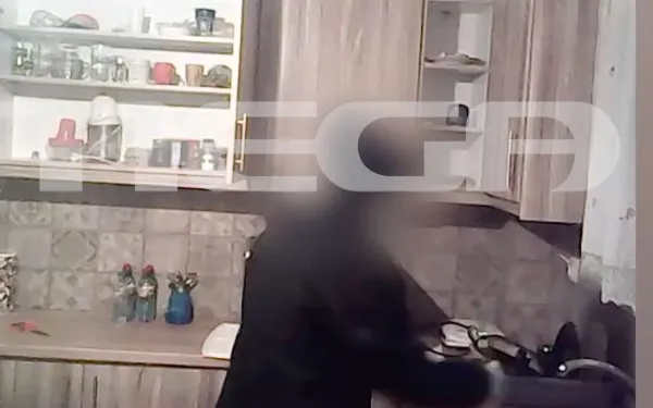 Atina'da eski eşinin yiyeceklerini zehirleyen 41 yaşındaki kadının yeni videoları ortaya çıktı