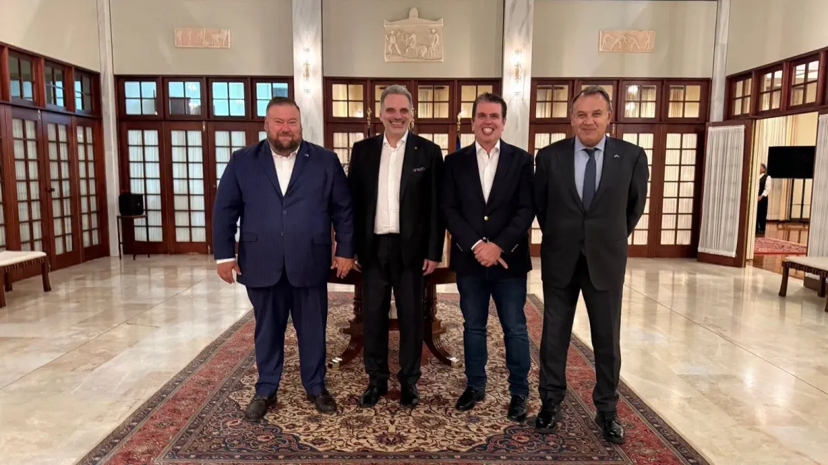 Yunan milletvekilleri NATO Parlamenter Asamblesi görevi için Avustralya'da
