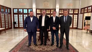 Yunan milletvekilleri NATO Parlamenter Asamblesi görevi için Avustralya'da