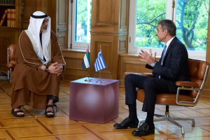 Yunanistan başbakanı Miçotakis, Abu Dabi veliaht prensi Halid ile Atina'da görüştü