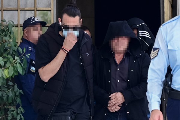 Yunanistan'daki pizza zinciri Pizza Fan'in sahibi tutuklanmaya karar verildi; yardımcısına ev hapsi