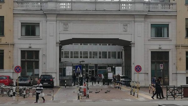 Torino'da karaciğer nakli, nadir hastalığı olan 28 yaşındaki Yunan öğrenciyi ölümden kurtardı