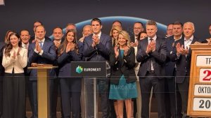 Denizcilik şirketi Capital Maritime Finance, 300 milyon euro toplayarak Euronext Athens'te işlem görmeye başladı