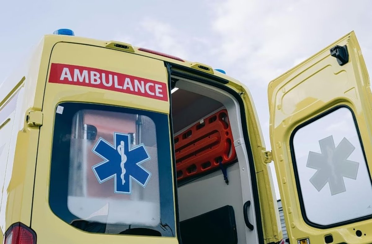 Atina'da Attiki Odos'ta kaza: Havalimanı yönünde trafik durdu, banliyö trenlerinde aksama