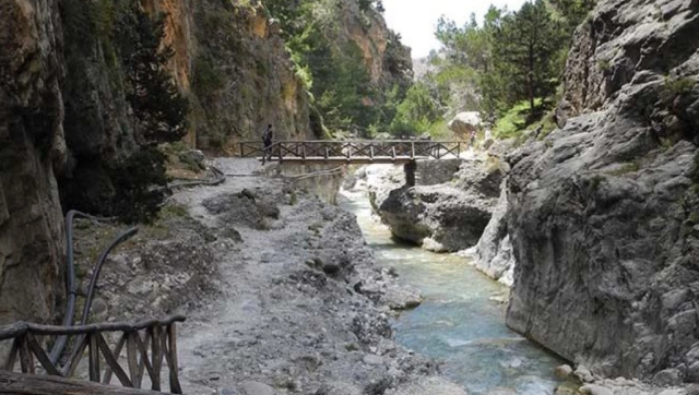 Girit'te 73 yaşındaki İngiliz turist, İmbros Boğazı'nda kayboldu: Arama sürüyor