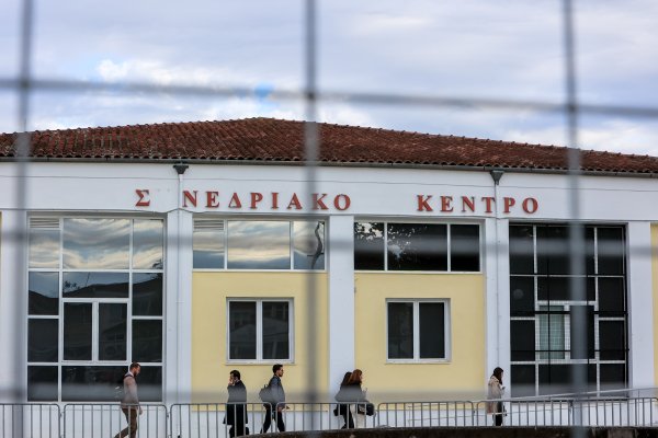 Yunanistan'daki Tempi tren kazası davasında mahkeme, Avrupa Komisyonu yazışmalarının sunulmasına karar verdi