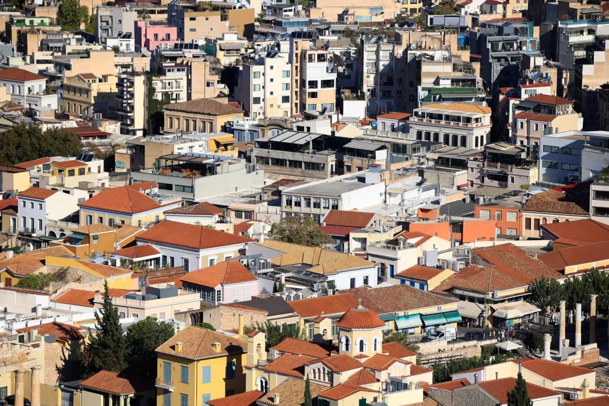 Emlak şirketi RE/MAX Hellas anketi: Attika'da kiracıların yüzde 90'ı 20 yıldan eski konut tercih etti
