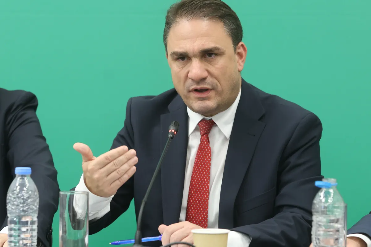 Yunanistan'da muhalefetten Tsoukalas: Takipteki kredilerdeki artışa rağmen hükümet sahte başarıyla övünüyor