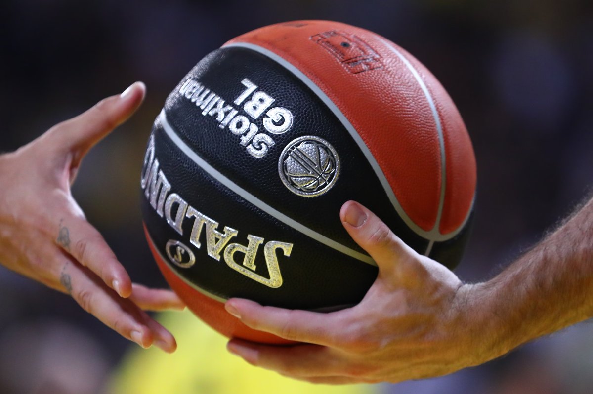 Yunan basketbol davasında avukatlardan sert tepki: Uluslararası hakem Koromilas'ın tutuklanması adaletsiz