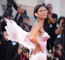 Marie Claire Yunanistan'ın Cape Sounio'daki Power Trip buluşması kadınlar ve uzun ömrü tartışacak