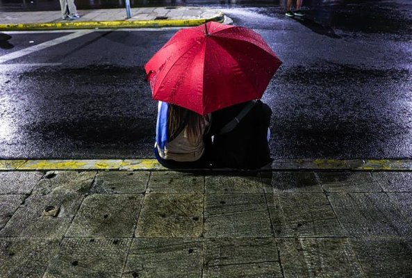 Kötü hava nedeniyle Magnisia ve Kuzey Sporad Adaları'nda okul geçit törenleri iptal edildi