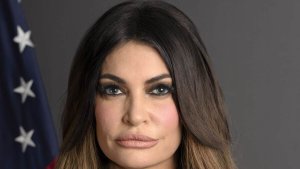 ABD'nin Yunanistan Büyükelçisi Kimberly Guilfoyle, resmi konutu bırakıp Florida'ya dönmesi bekleniyor