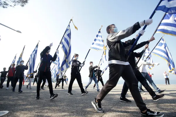Attika'daki Agios Dimitrios'ta ve Onikiada'da 28 Ekim geçit törenleri kötü hava nedeniyle iptal edildi