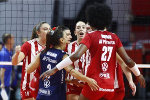 Yunan voleybol kulübü Olympiakos, Thetis Voula'yı 3-1 yenerek ligde 2 maçta 2 galibiyete ulaştı