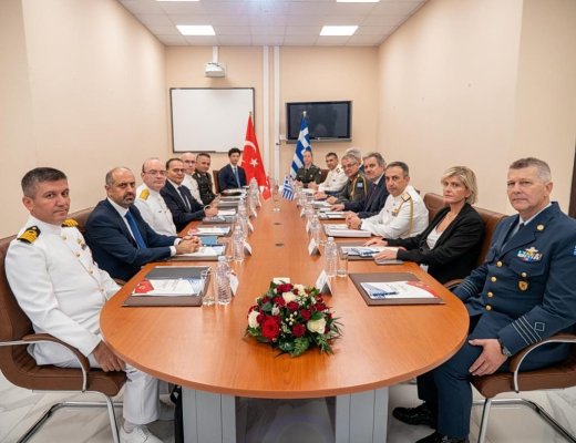 Yunan ve Türk heyetleri Girit'te güven artırıcı önlemleri gözden geçirdi
