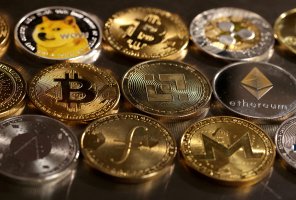 Kuzey Yunanistan'da 8 milyon dolarlık kripto dolandırıcılığı davasında askerler de sorguda