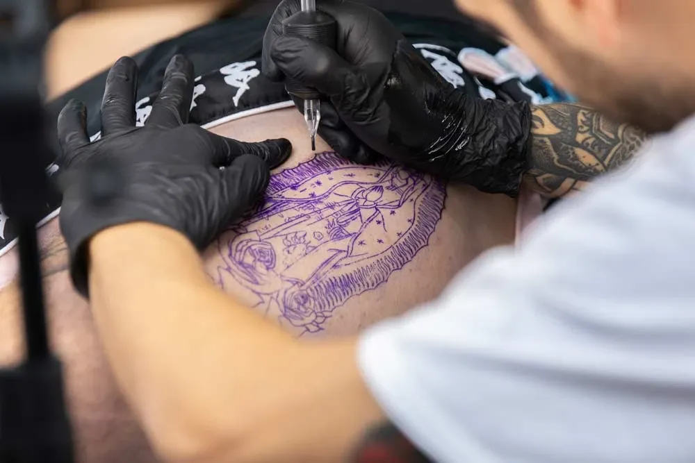 Atina dövme fuarı Athens Tattoo Expo, 10. yılını Gazi'de kutluyor