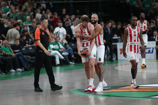 Olympiakos, Anadolu Efes karşısında SUNEL Arena'daki ilk maçına çıkıyor