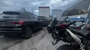 Attika'da araç hırsızlığı çetesi çökertildi: 350 bin eurodan fazla kazanç