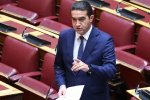 Sosyalist PASOK'tan Mihalis Katrinis: Hükümet, ülkenin jeopolitik ağırlığını küçültüyor