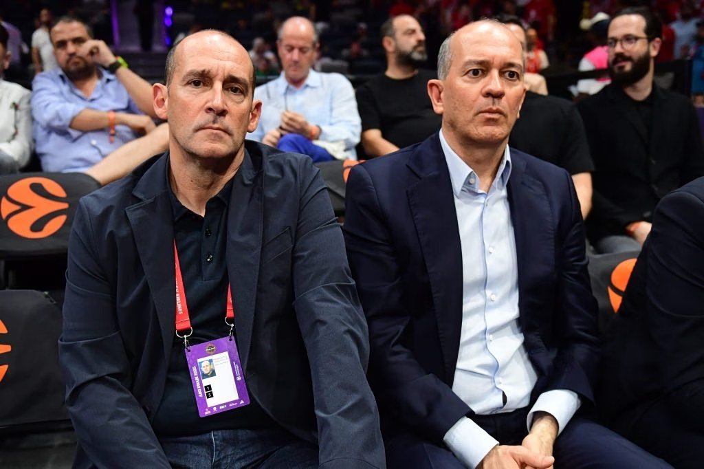Yunan kulübü Olimpiakos, Panathinaikos sahibi Yiannakopulos'u Euroleague ve ESAKE'ye şikayet etti