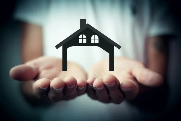 Atina'da kiralık ilan sayısı yüzde 9,5 ile 26,9 arasında geriledi, kiralar artmaya devam ediyor