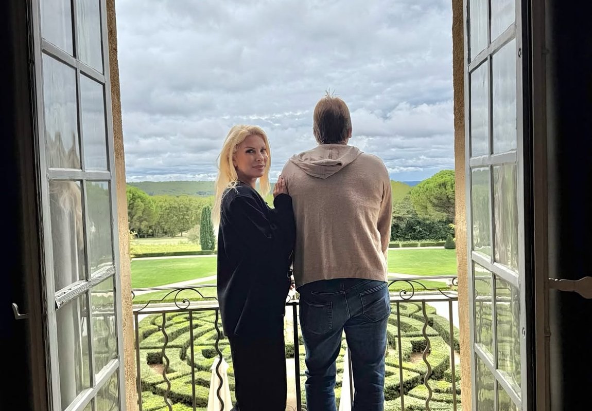 Eleni Menegaki: güney Fransa'dan yeni fotoğraflar – Matteo Panzopoulos ile samimi anlar