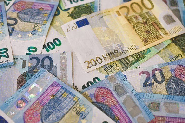 Yunanistan Merkez Bankası: Özel mevduatlar eylülde 3,14 milyar euro arttı