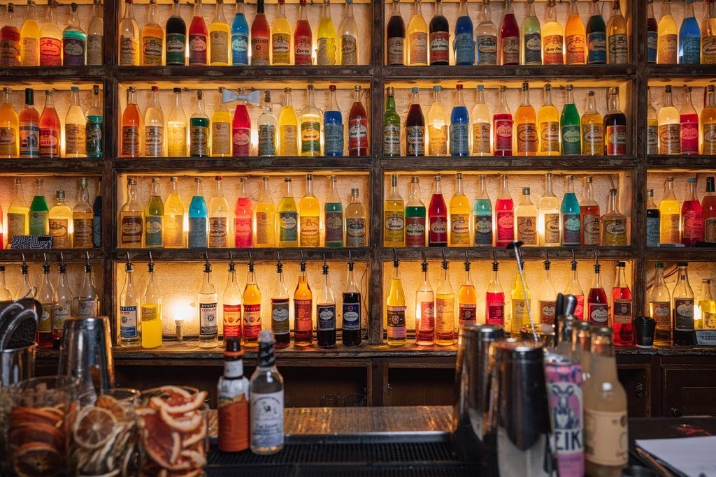 Atina'da düzenli uğrak olabilecek üç bar