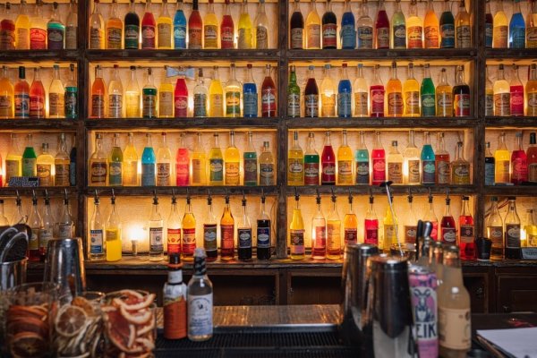 Atina'da düzenli uğrak olabilecek üç bar