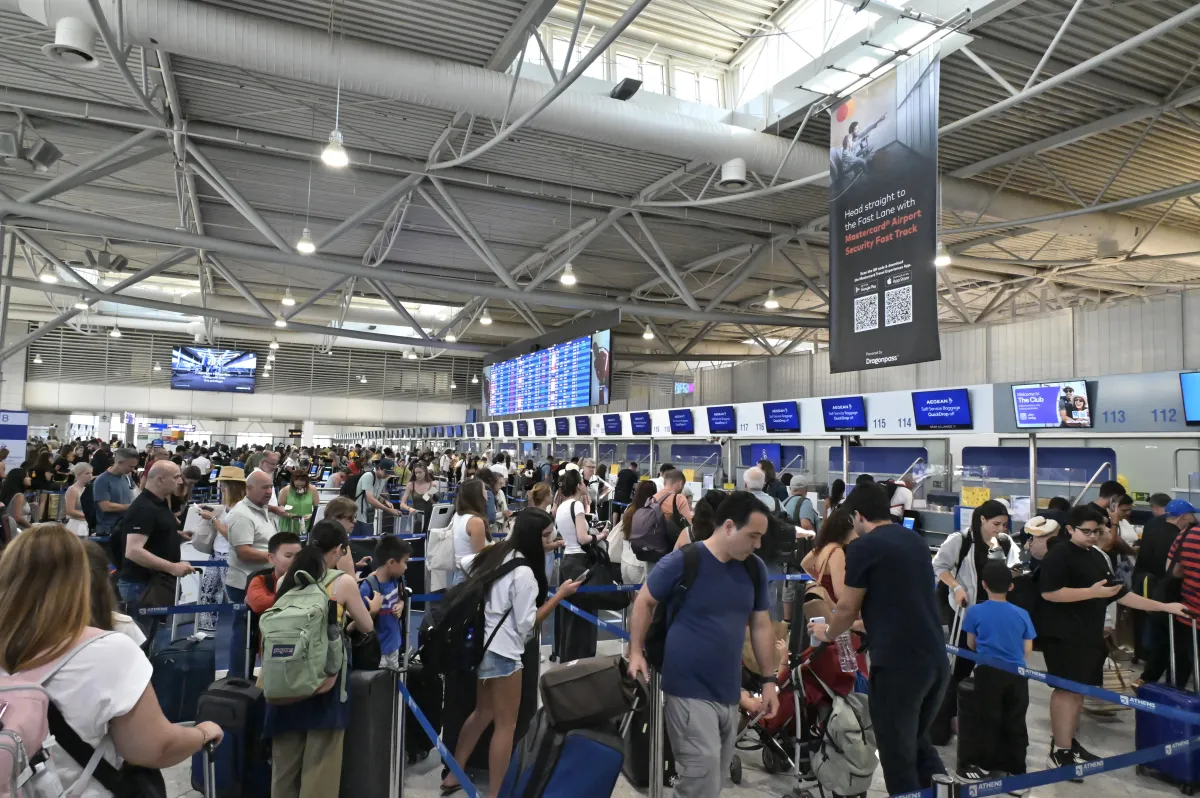 Atina Havalimanı'nda yolcu sayısı arttı, ama net kâr yüzde 6,6 geriledi