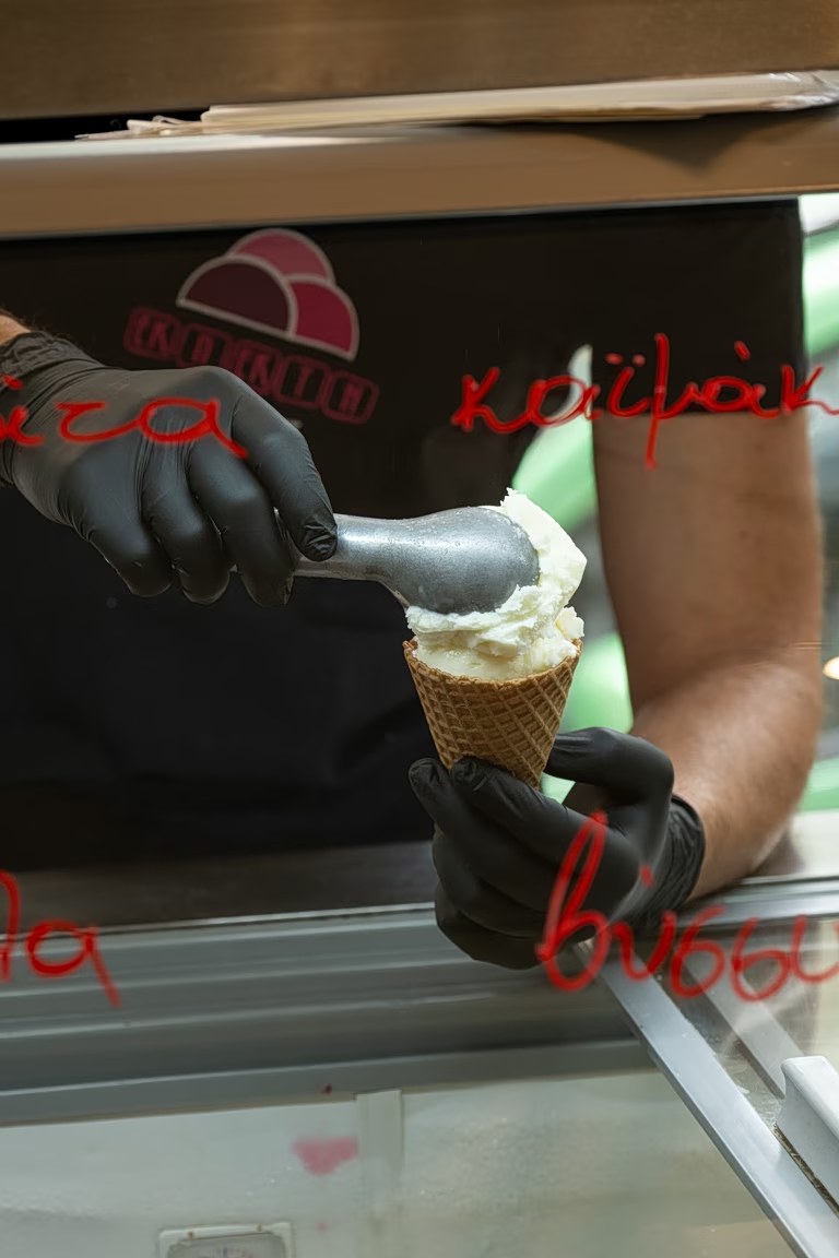 d4b27d62995699899a373a98045e2fa9.jpg