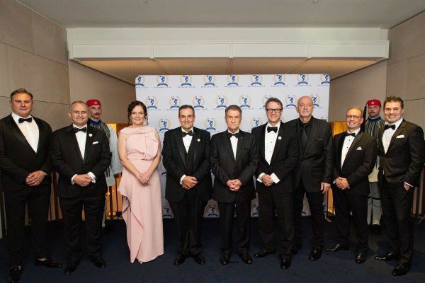 Sidney'deki Yunan toplumu kulübü Hellenic Club, 100. yılını görkemli bir törenle kutladı