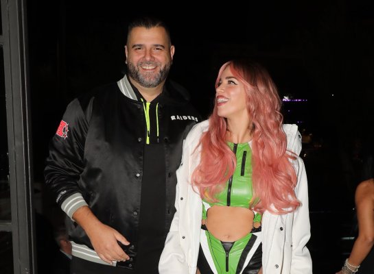 Yunan şarkıcı Katerina Stikoudi: Eşi Vangelis Serifis ile tanışmada ilk adımı kendisi attı