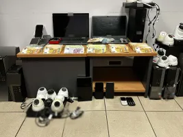 Selanik'te yasa dışı kumar çetesi çökertildi: 20 kişi gözaltına alındı